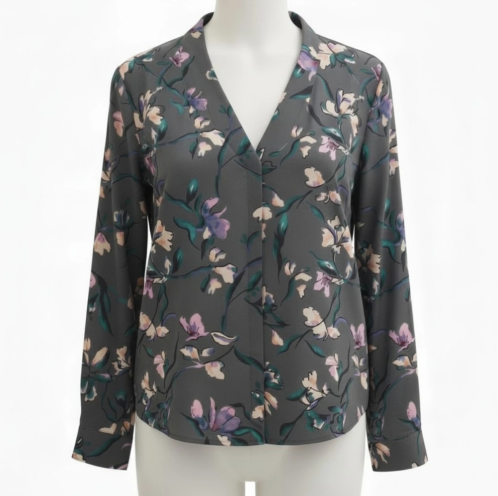 Halogen Gray Floral V-Neck Long-Sleeve Blouse